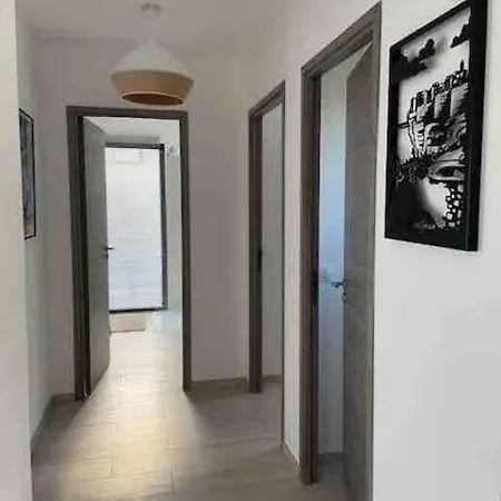 Louna Villa